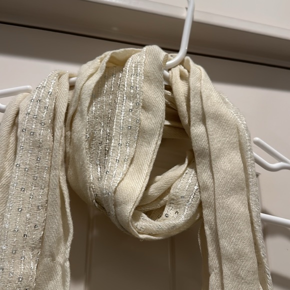 Cream with sequins great condition - Picture 2 of 2